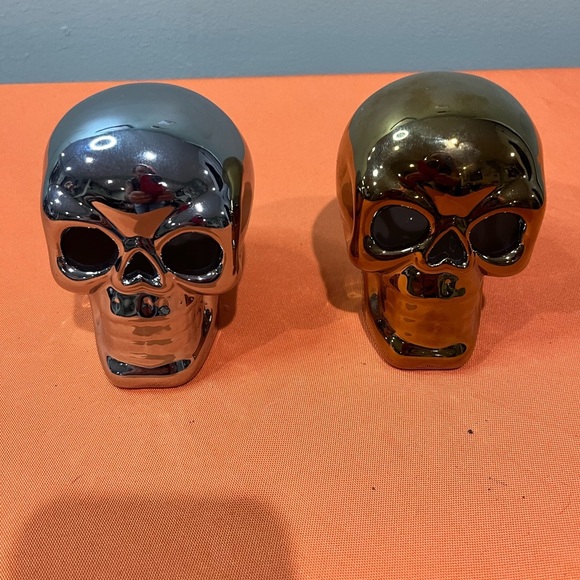Silver and Gold Skull Decor Set - Picture 1 of 7